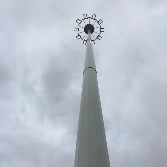 Illuminazione di inondazione personalizzata Torre faro con albero alto 40 m per stadio di calcio e porto marittimo dell'aeroporto